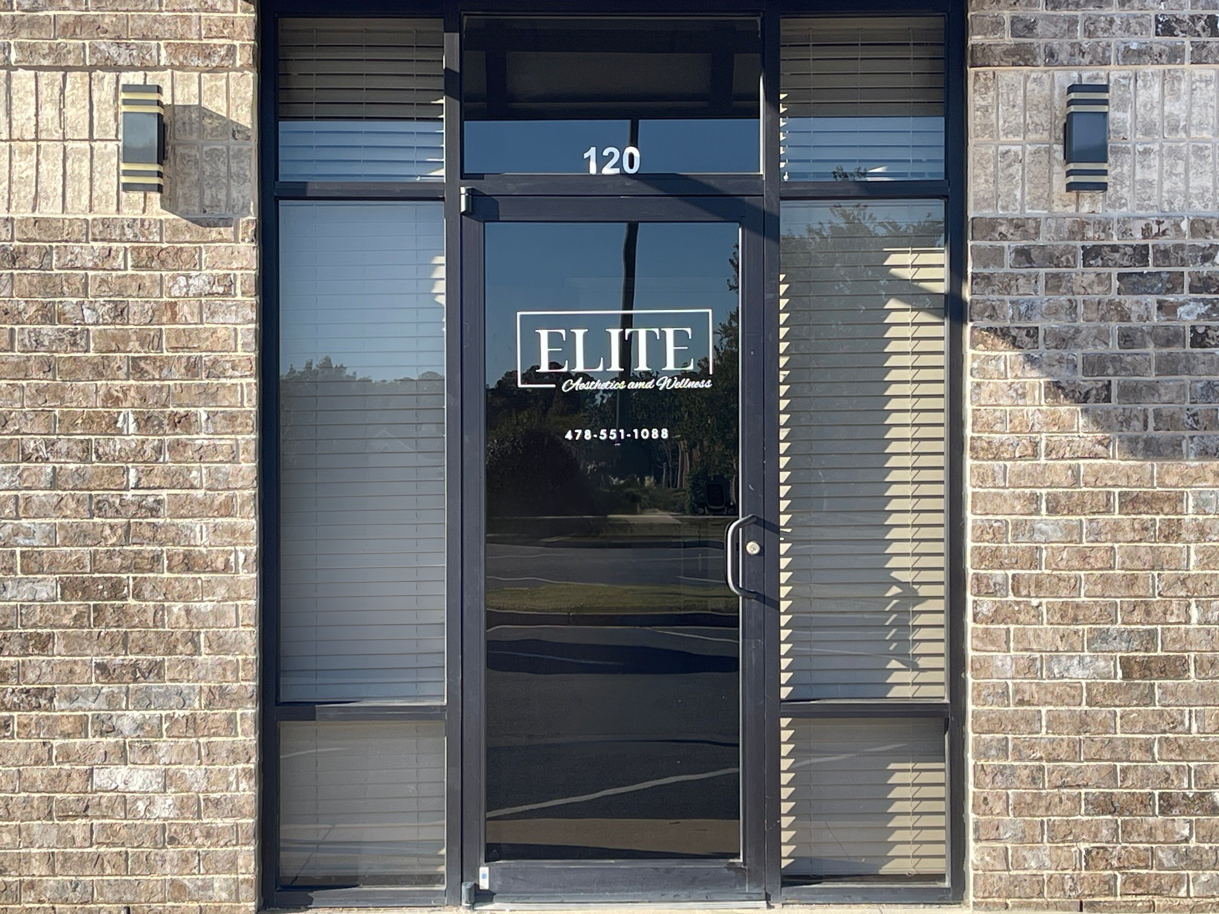 Front entrance of Elite Aesthetics & Wellness medical spa in Warner Robins, Georgia